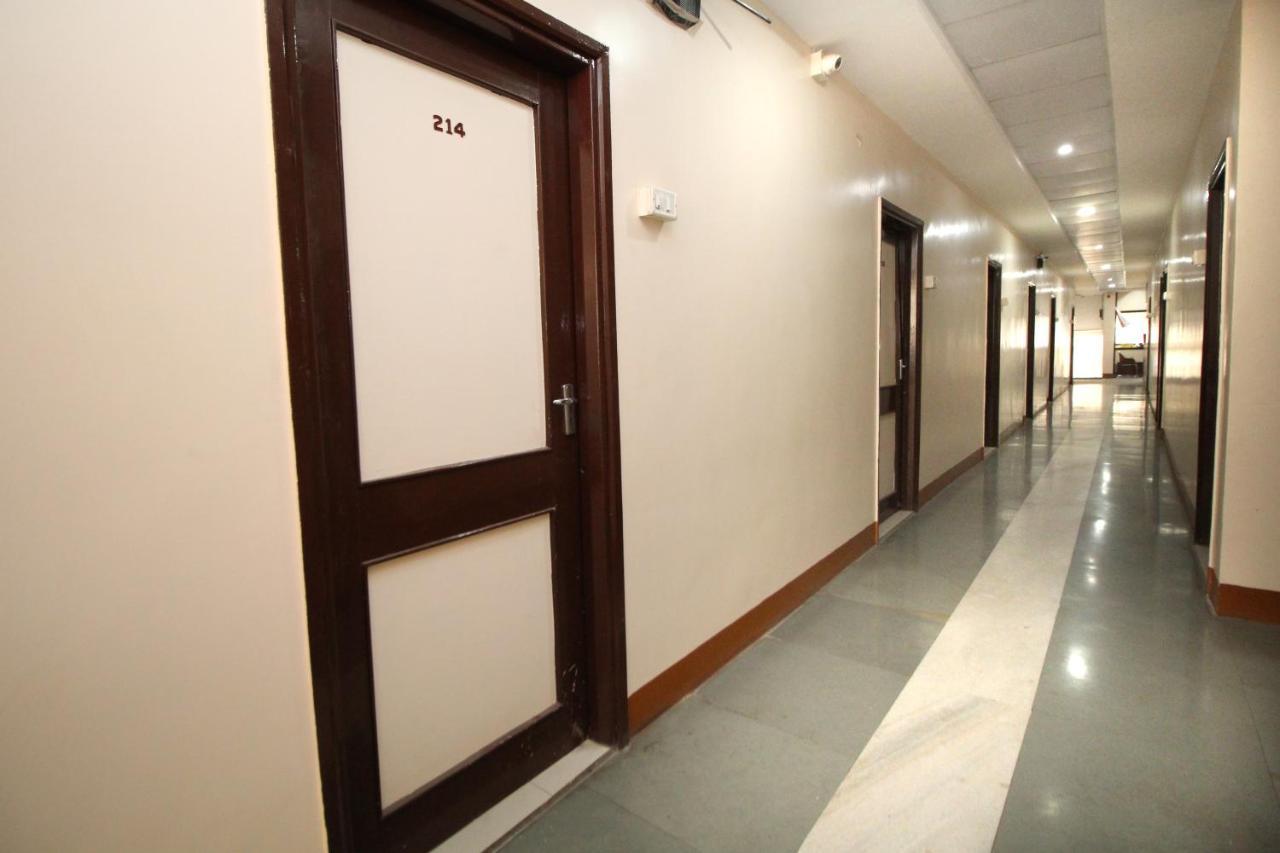 Hotel Gomatgiri 아우랑가바드 외부 사진